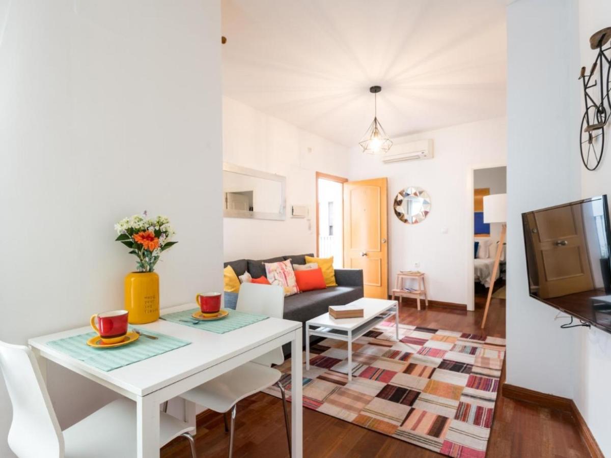 شقة Holi-Rent Santa Marina إشبيلية المظهر الخارجي الصورة